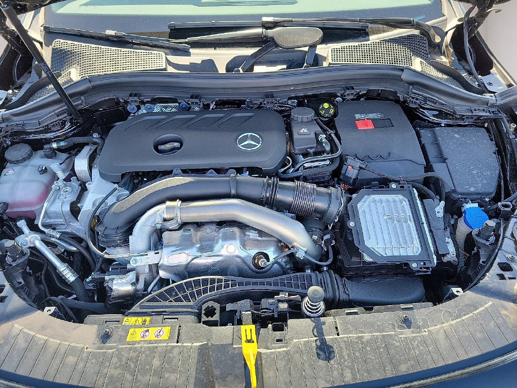 Used 2025 Mercedes-Benz GLA 250 image 11