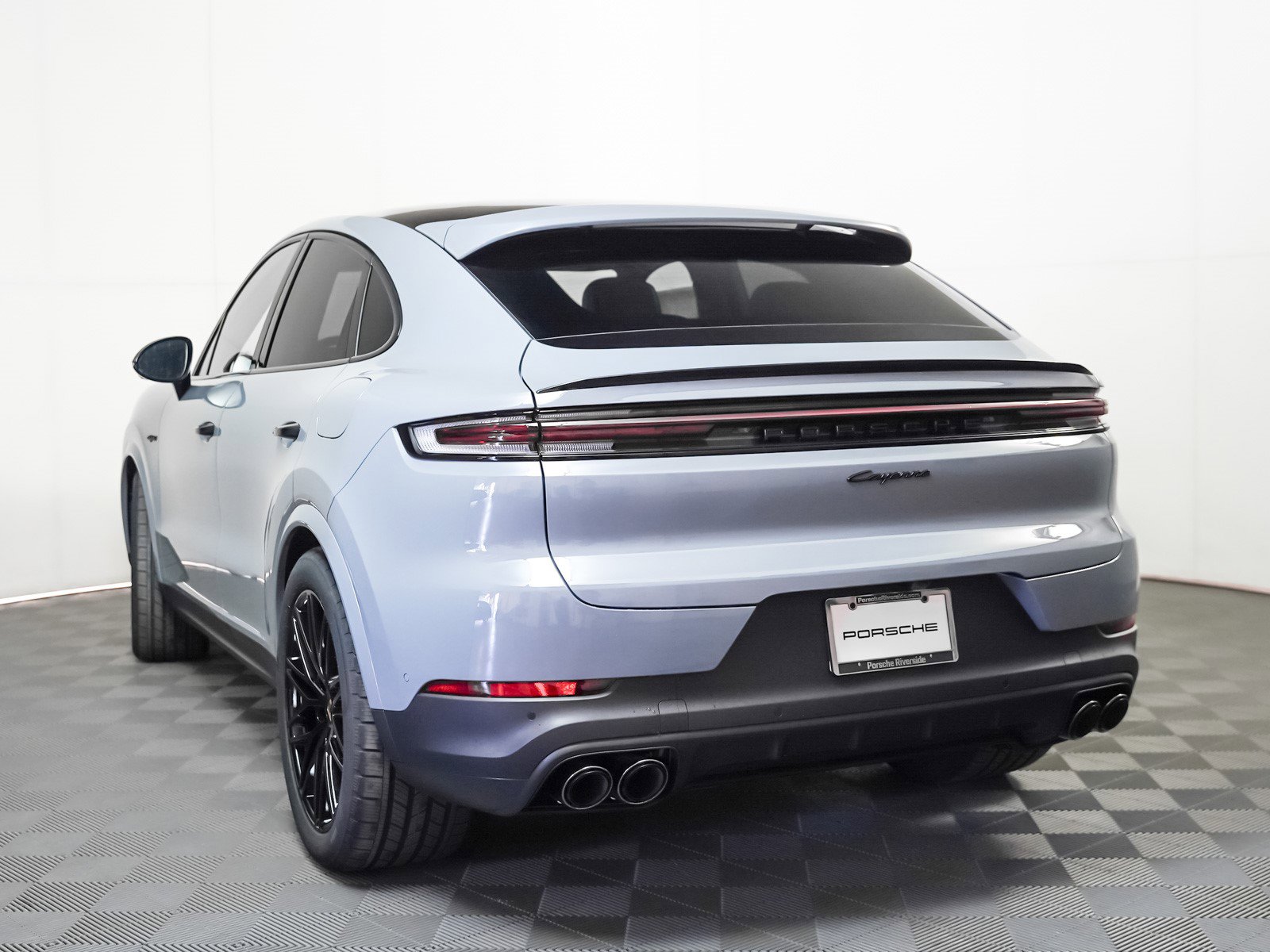 New 2026 Porsche Cayenne E-Hybrid Coupe image 3