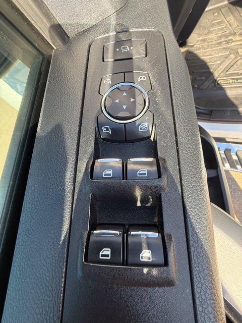 Used 2020 Ford F250 Lariat w/ Lariat Value Package AWD/4WD image 12