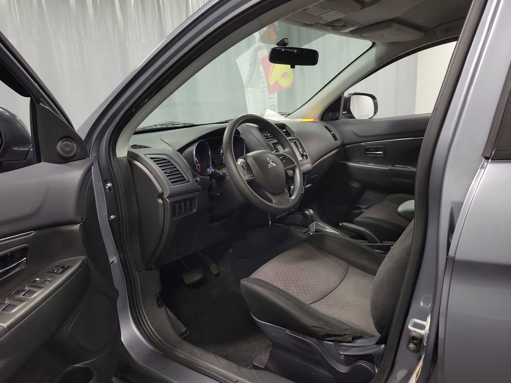 Used 2018 Mitsubishi Outlander Sport ES image 13