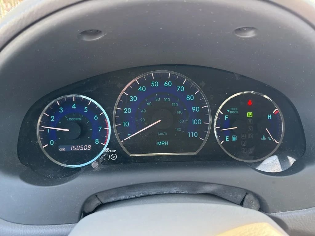 Used 2010 Toyota Sienna LE image 9