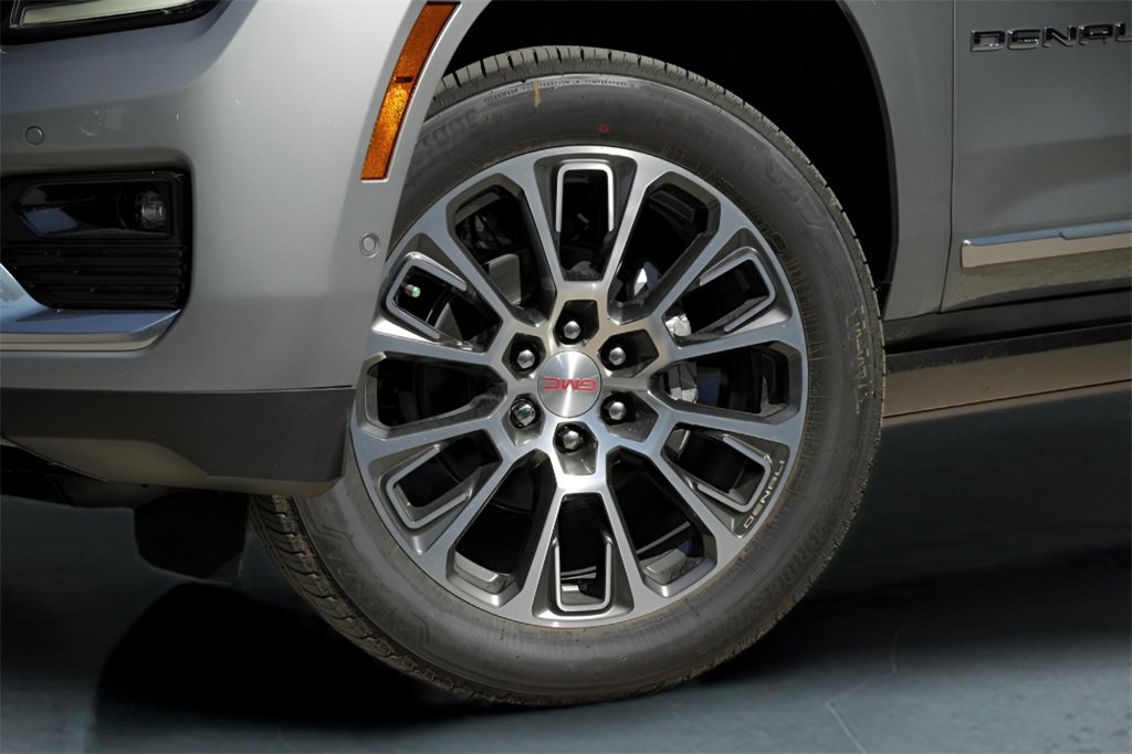 New 2026 GMC Yukon XL Denali w/ Denali Reserve Package image 2