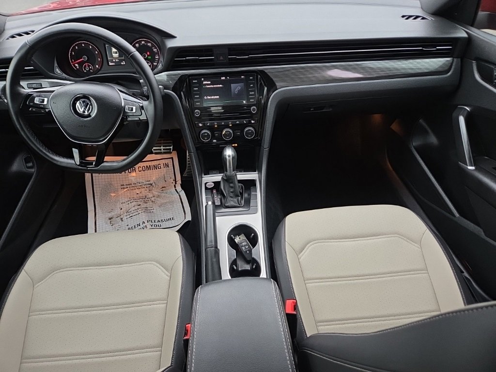 Used 2021 Volkswagen Passat 2.0T R-Line image 24