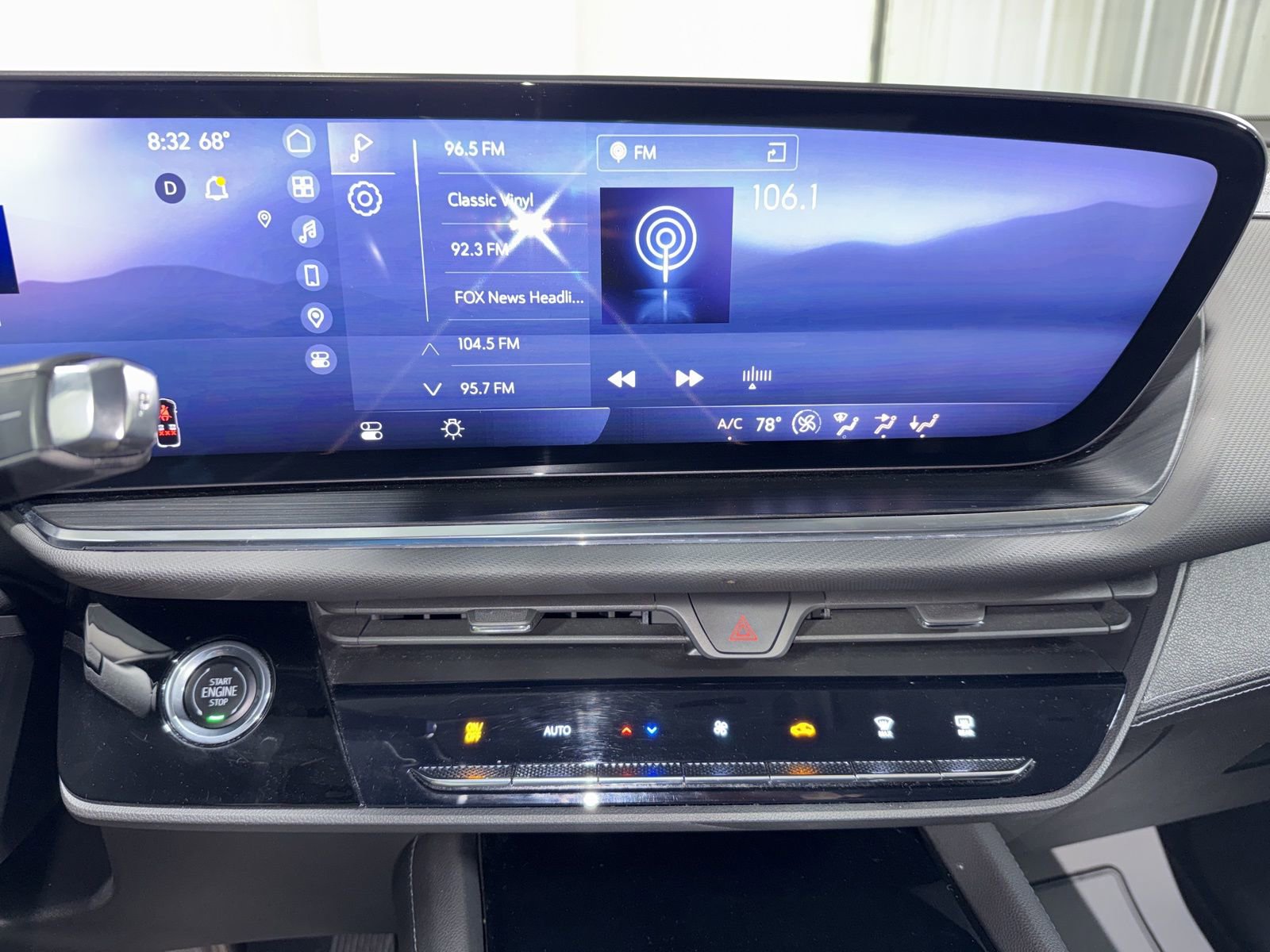 Used 2024 Buick Envision Preferred AWD/4WD image 24