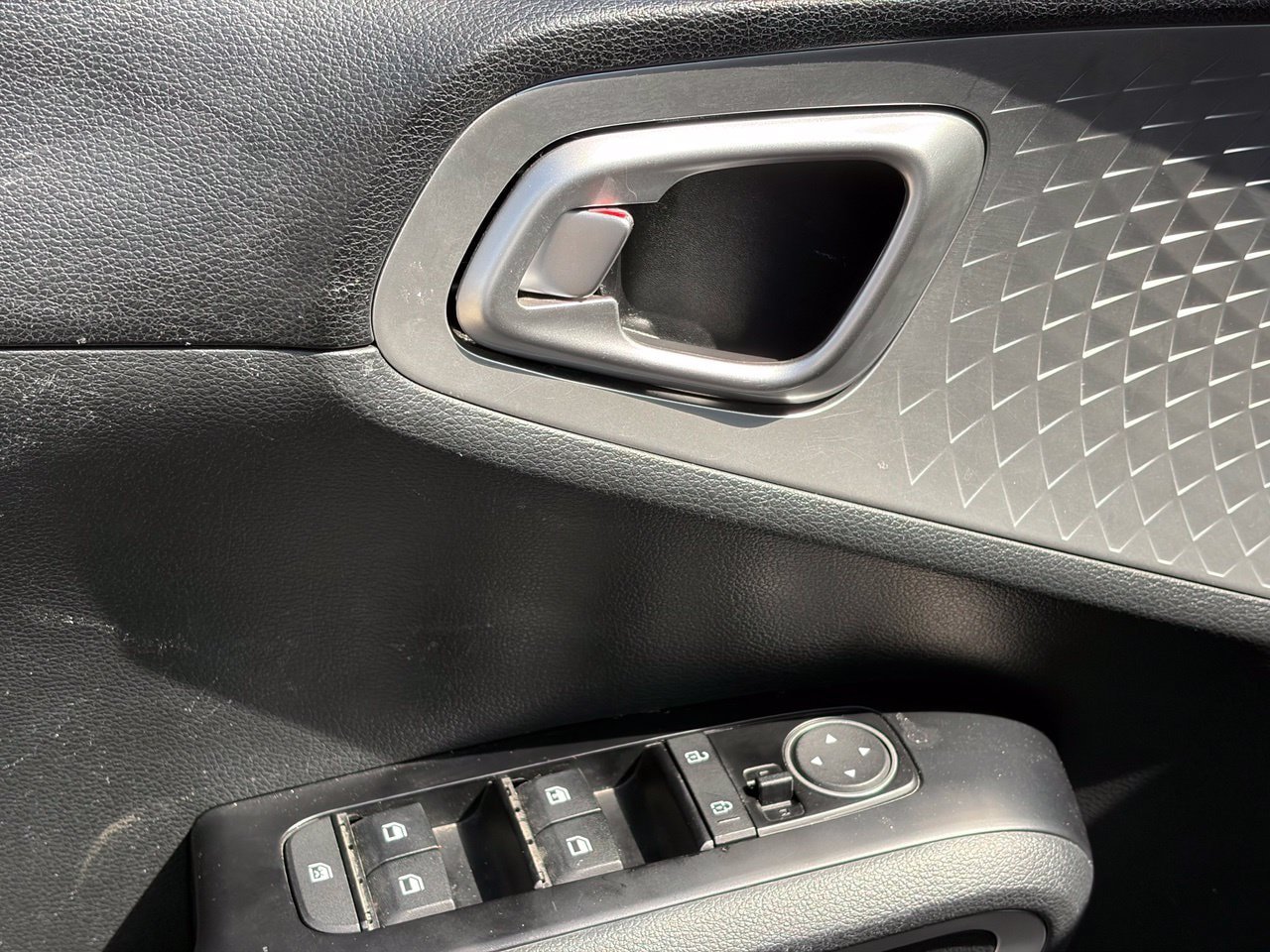 Used 2023 Kia Soul LX w/ Option Group 015 FWD image 6