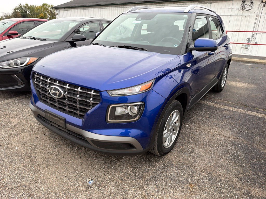 Used 2020 Hyundai Venue SEL w/ Convenience Package FWD image 1