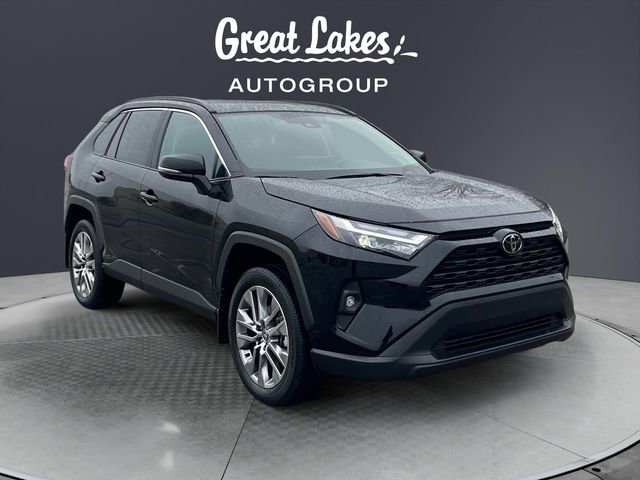 Used 2023 Toyota RAV4 XLE Premium image 7