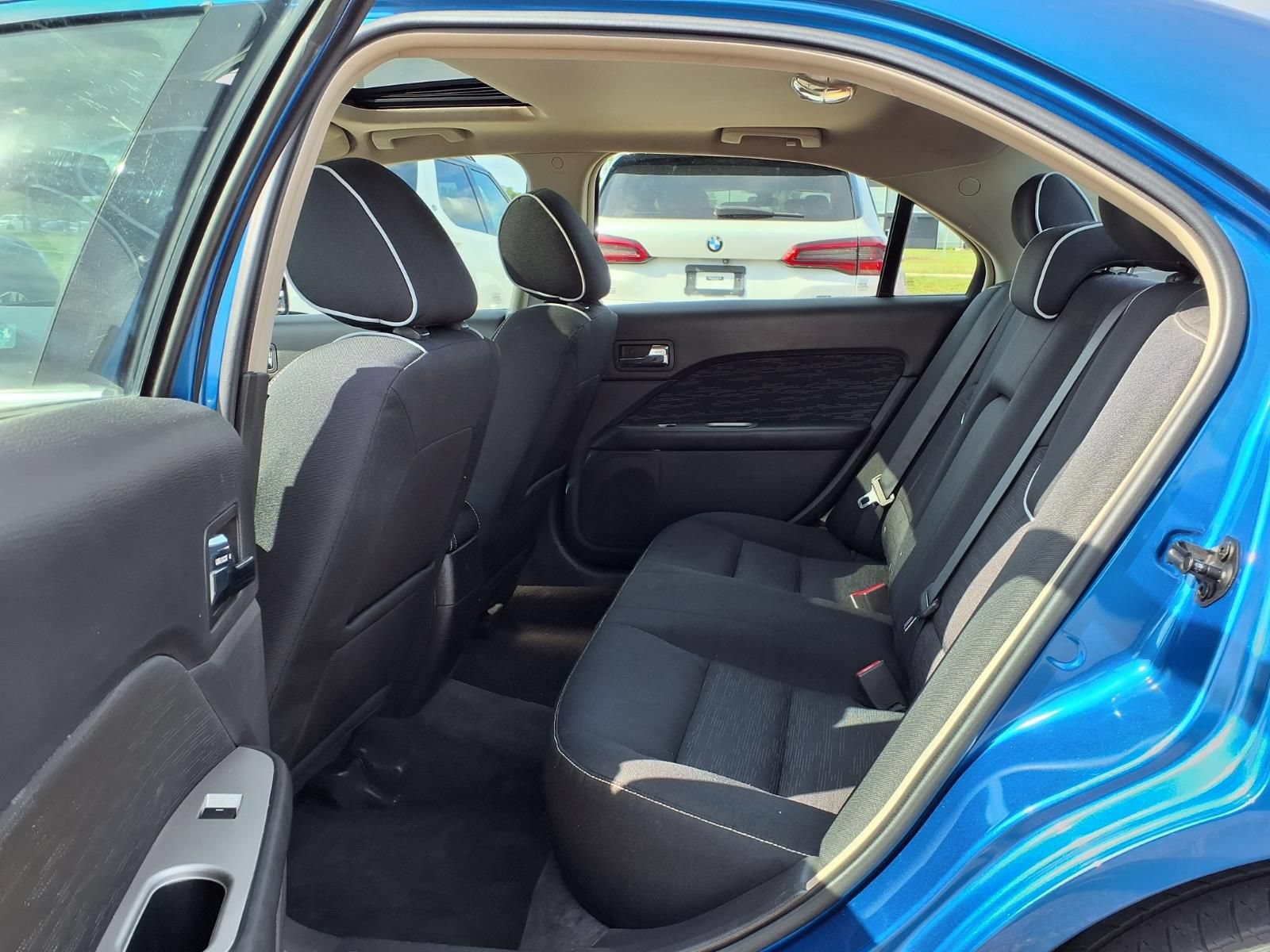 Used 2011 Ford Fusion SE w/ 202A Rapid Spec Order Code FWD image 10