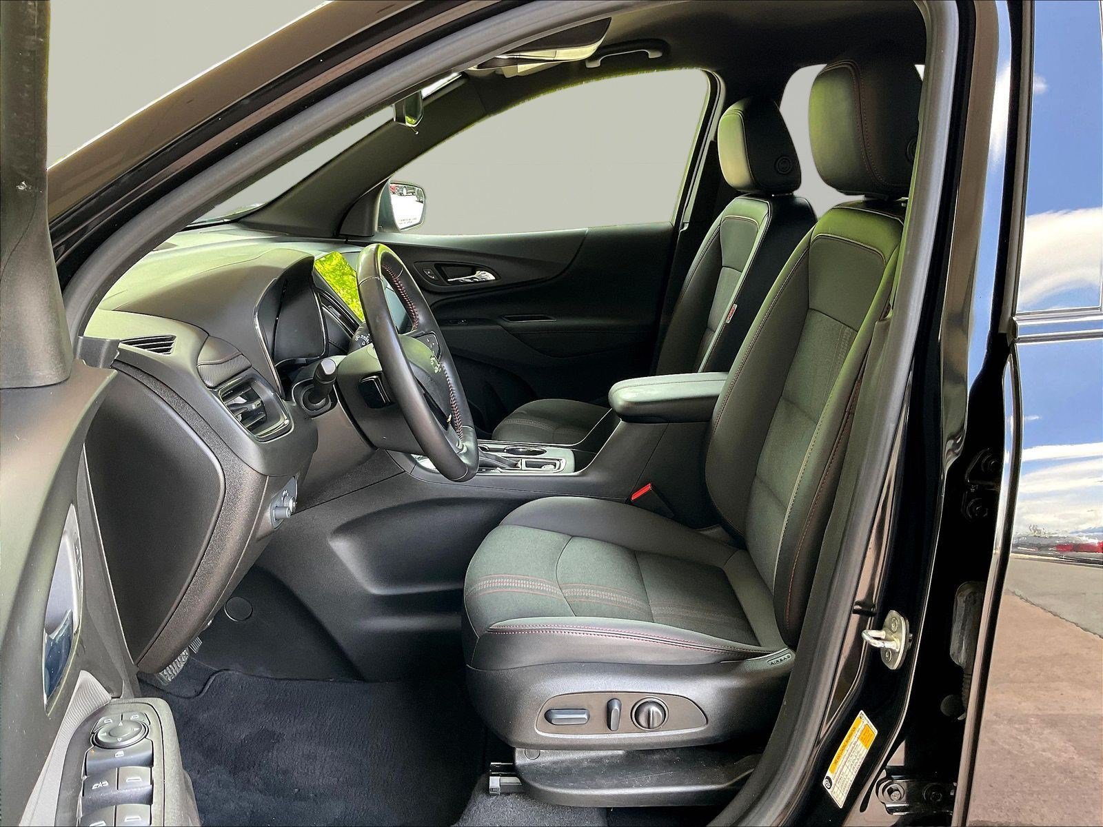 Used 2022 Chevrolet Equinox RS w/ Infotainment Package FWD image 21