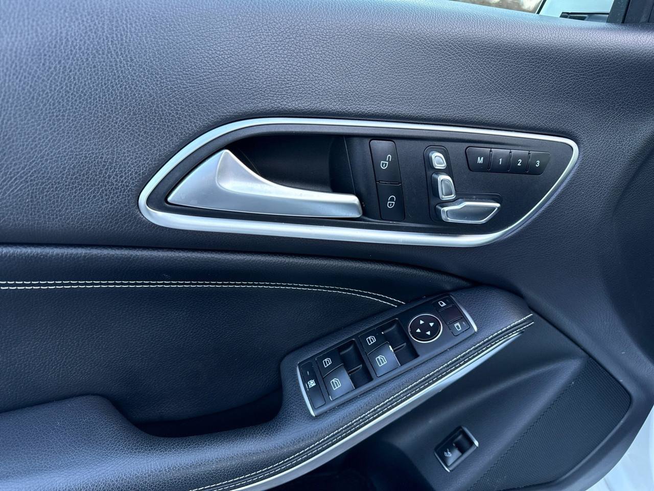 Used 2019 Mercedes-Benz CLA 250 4MATIC image 16
