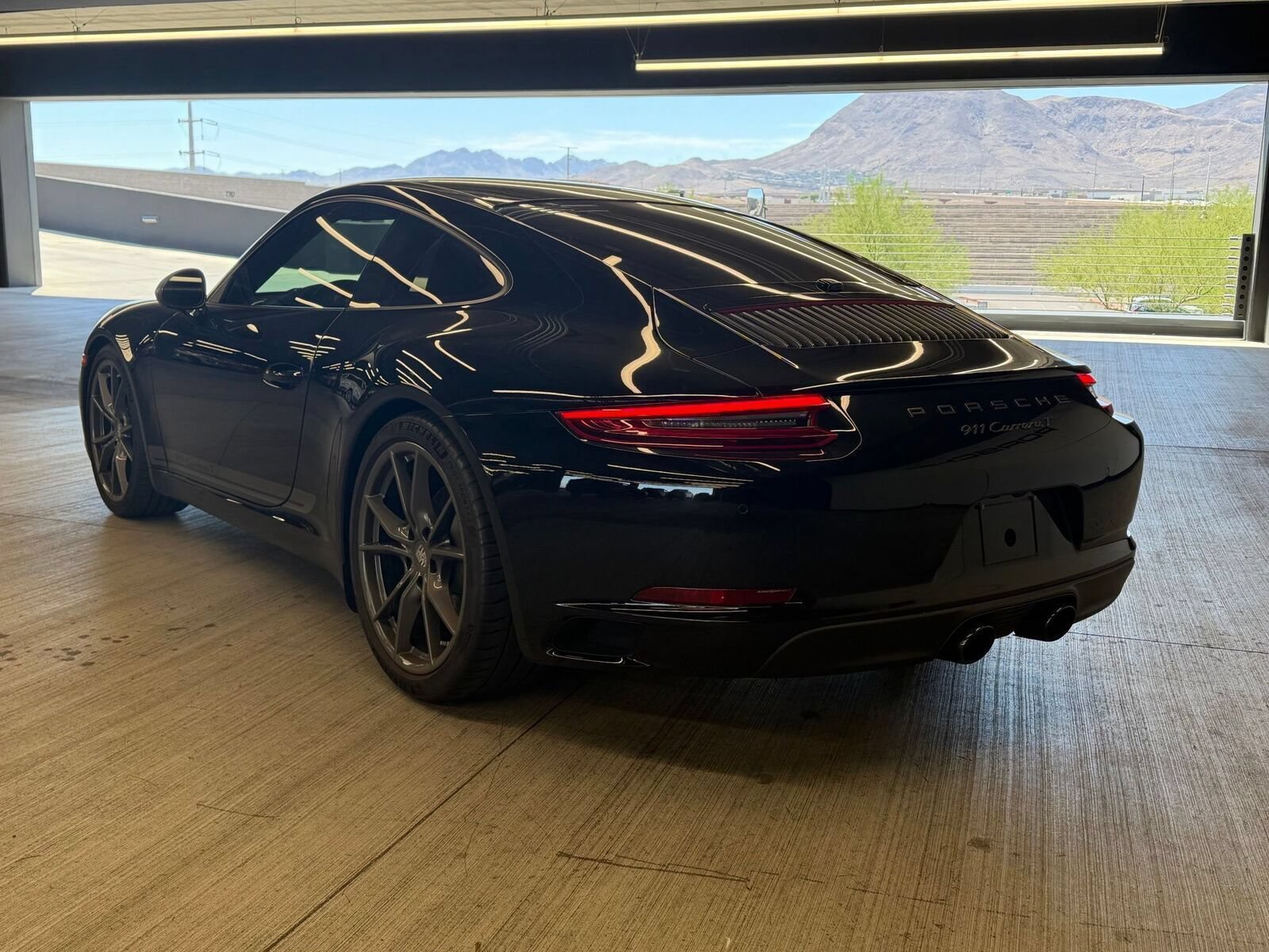 Certified 2018 Porsche 911 Carrera image 3