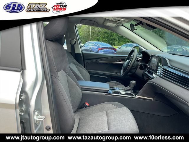 Used 2025 Toyota Camry LE FWD image 15