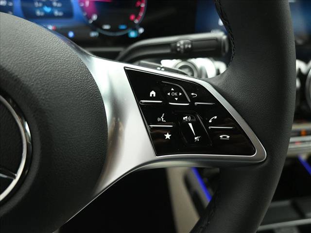 New 2026 Mercedes-Benz GLB 250 4MATIC image 13