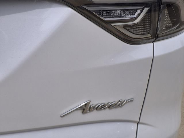 Used 2023 Buick Enclave Avenir w/ Avenir Technology Package FWD image 11