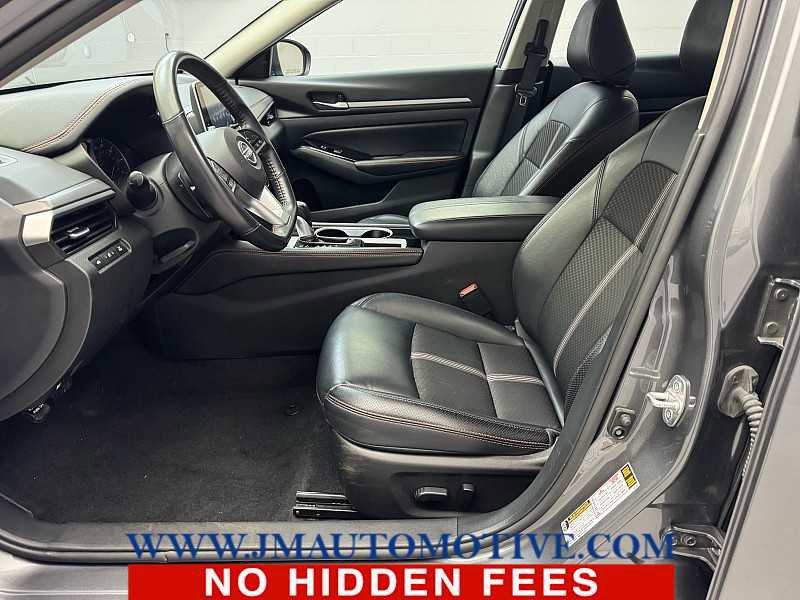 Used 2024 Nissan Altima 2.5 SR FWD image 12