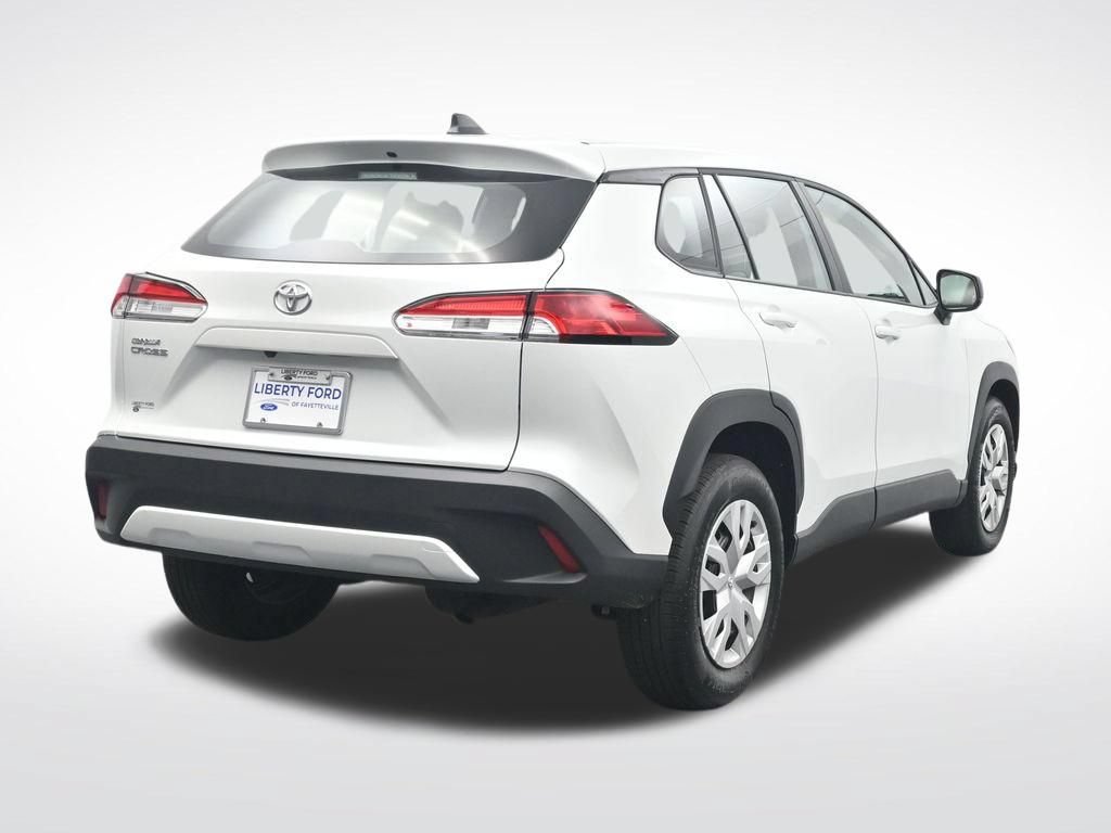 Used 2025 Toyota Corolla Cross L FWD image 7