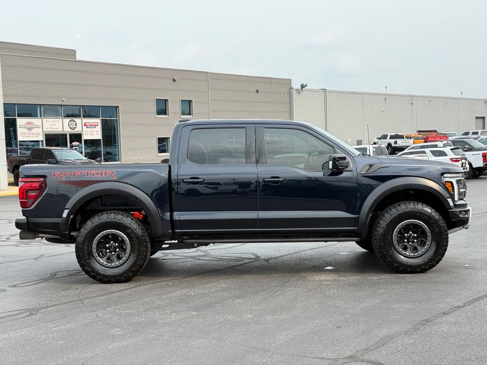 Used 2025 Ford F150 Raptor AWD/4WD image 3