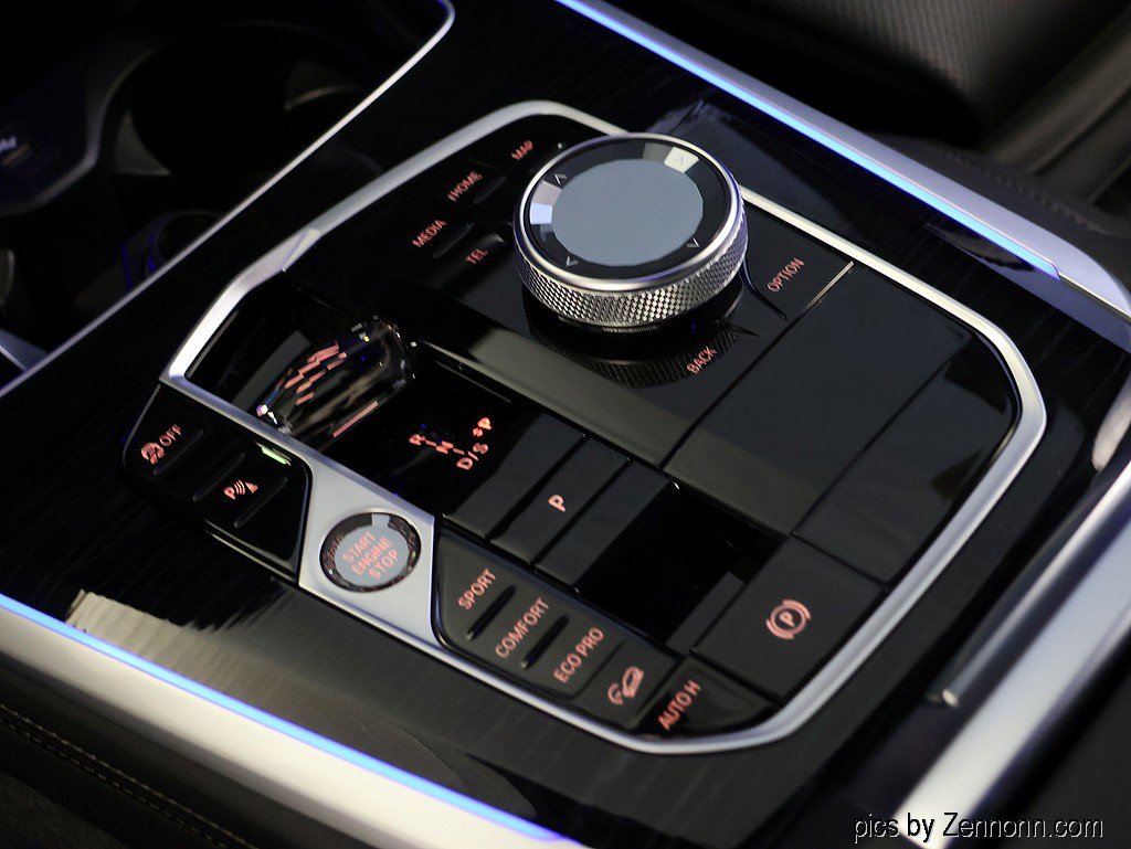 Certified 2024 BMW X5 xDrive40i w/ Executive Package image 26