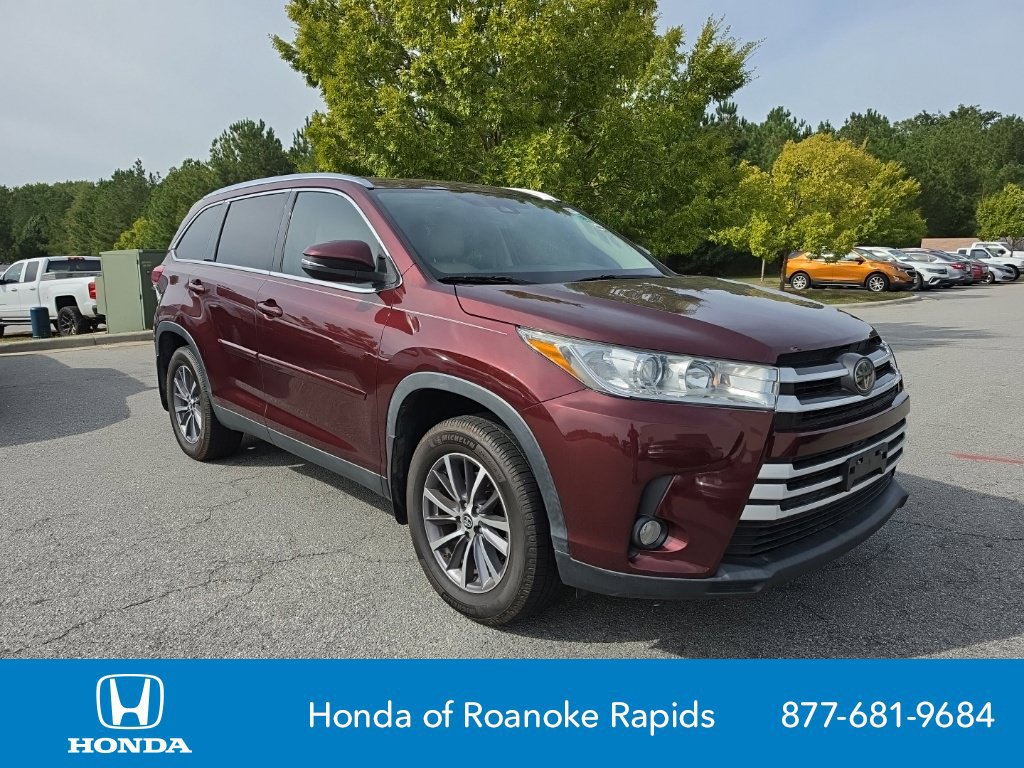 Used 2019 Toyota Highlander XLE AWD/4WD image 7