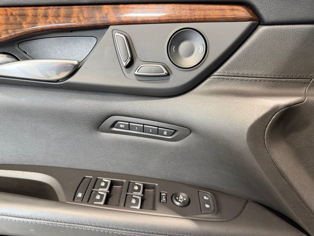 Used 2019 Cadillac CT6 Luxury w/ Driver Awareness Package image 14