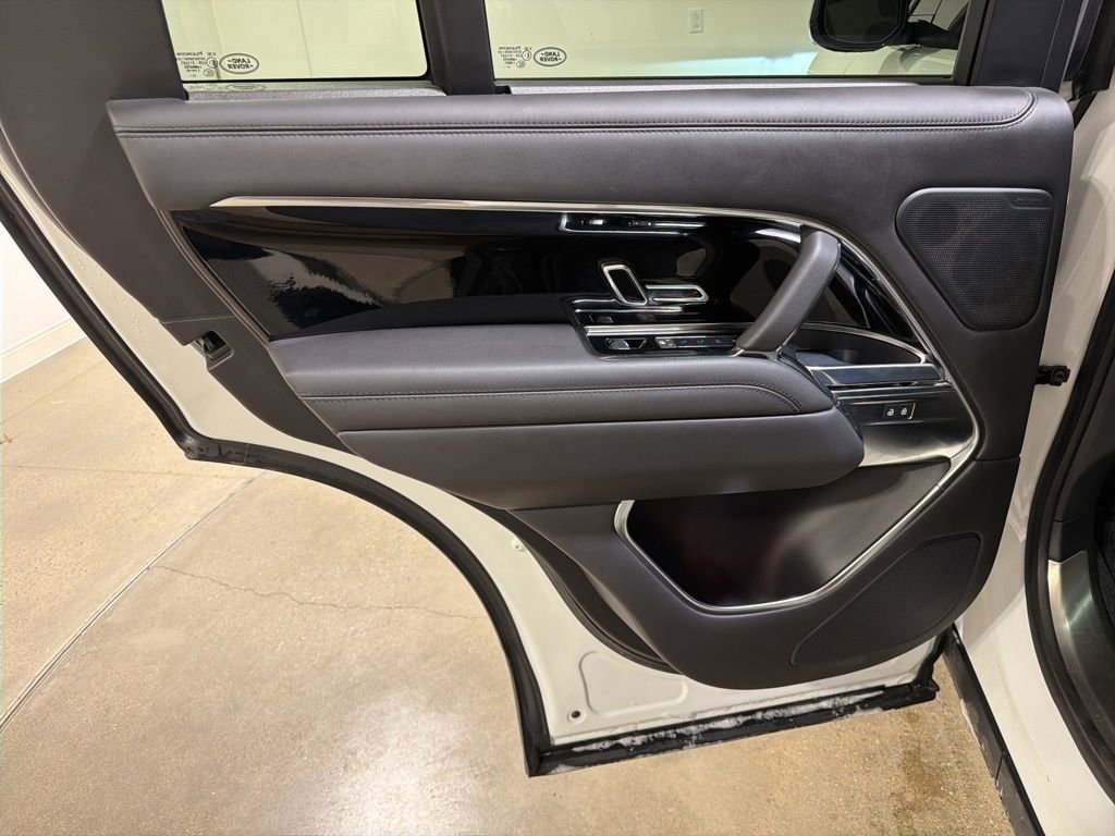 Used 2022 Land Rover Range Rover SE image 20