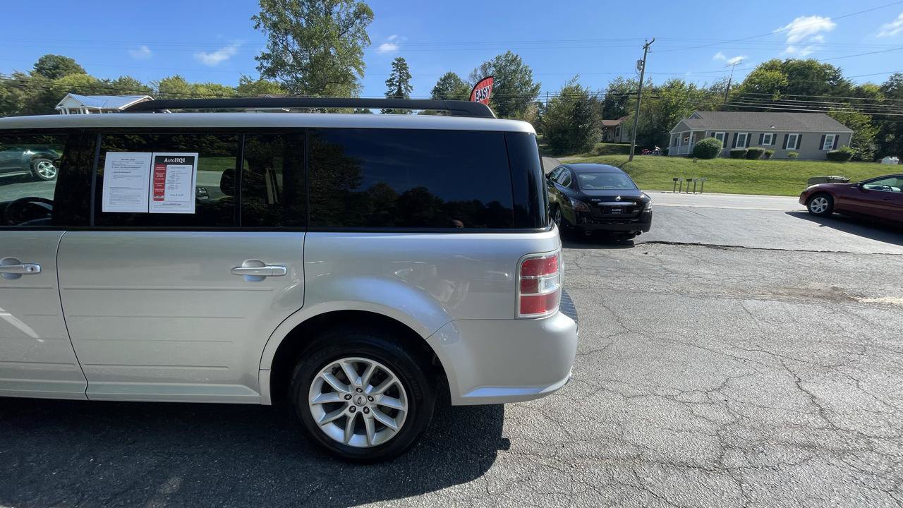 Used 2019 Ford Flex SE FWD image 5