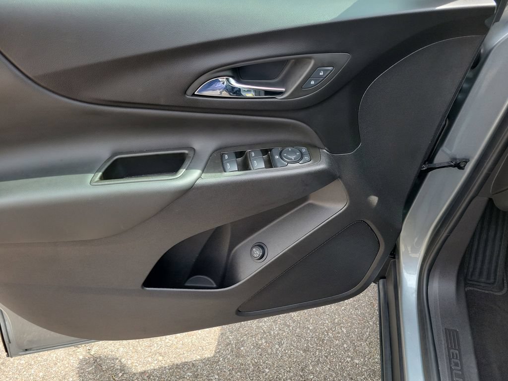 Used 2024 Chevrolet Equinox LT FWD image 24