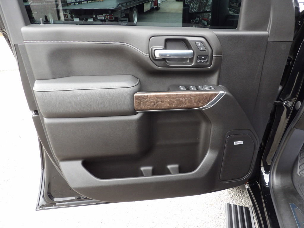 Used 2023 GMC Sierra 3500 Denali w/ Denali Ultimate Package AWD/4WD image 14