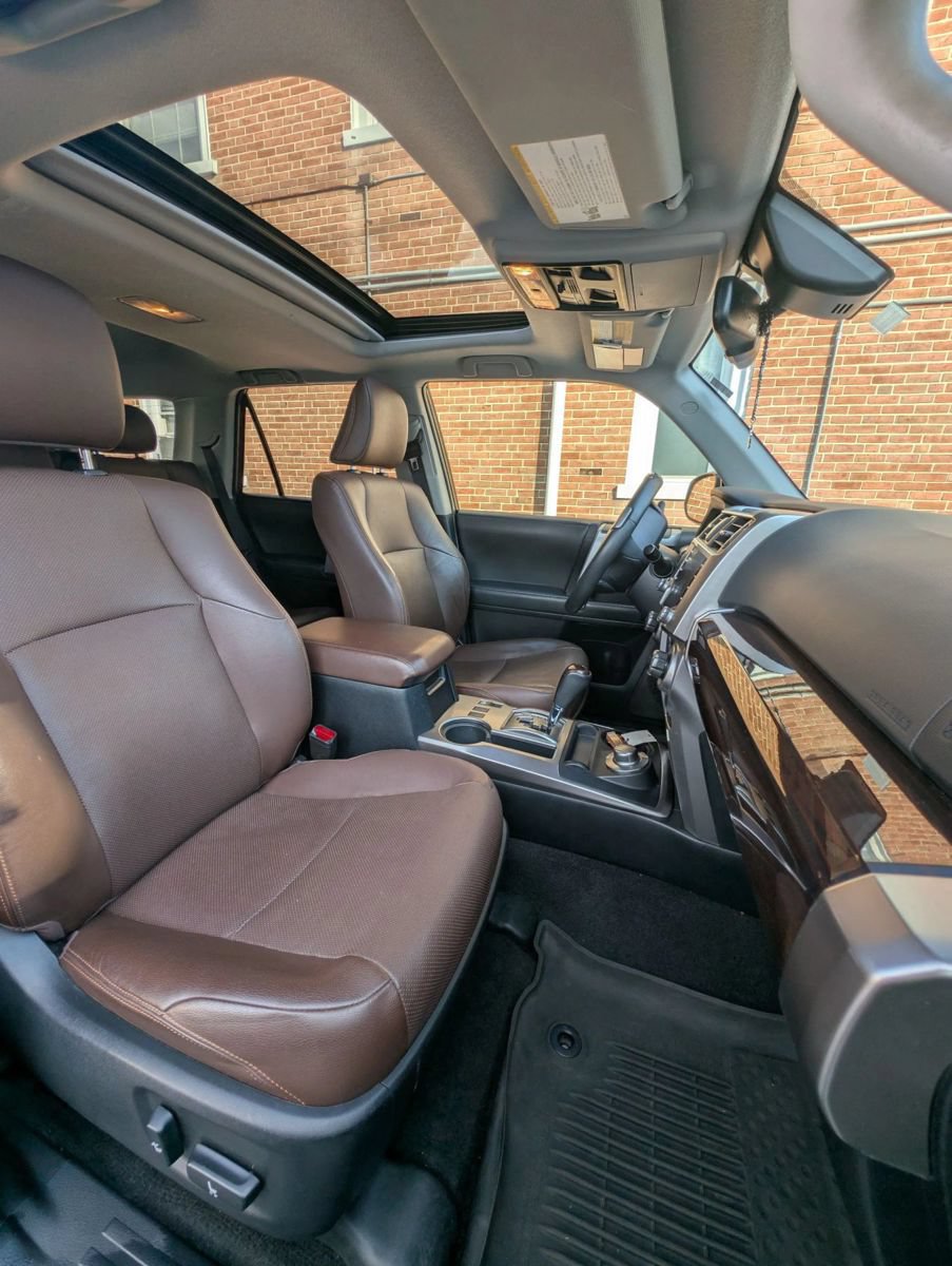Used 2022 Toyota 4Runner Limited AWD/4WD image 11