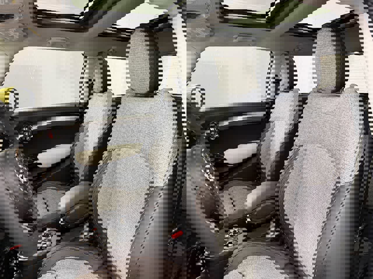 Used 2020 MINI Cooper SE w/ 6.5" Touchscreen Package image 10