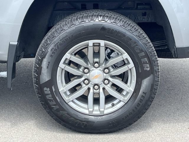 Used 2025 Chevrolet Colorado LT AWD/4WD image 12