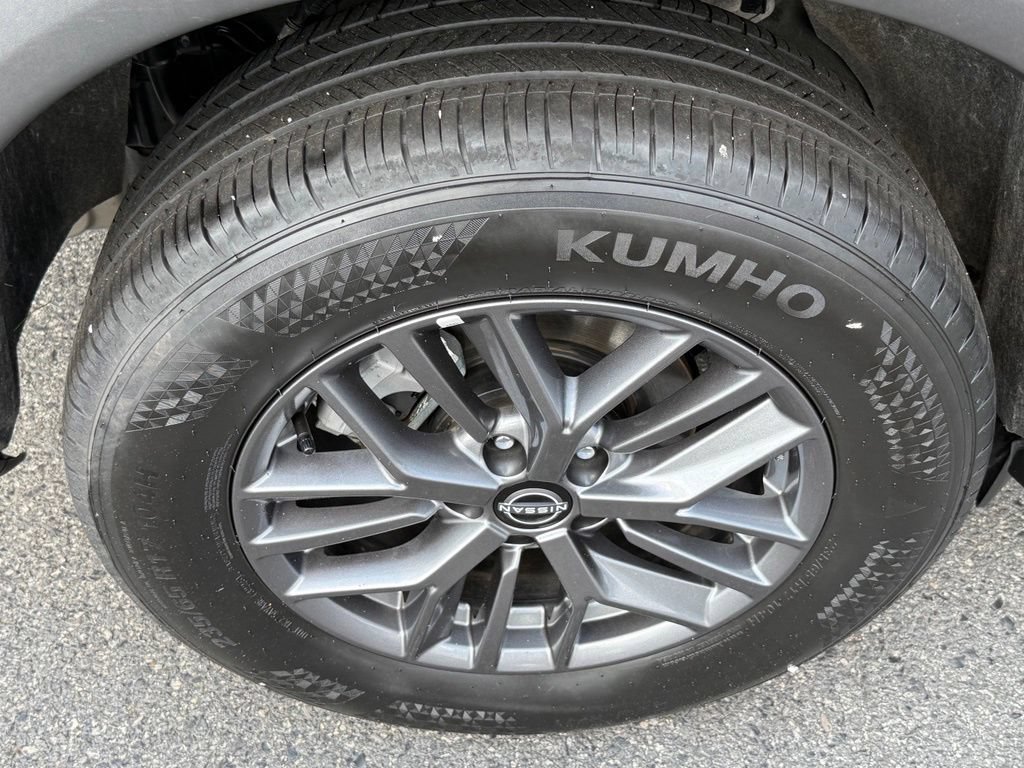 Used 2026 Nissan Rogue SV AWD/4WD image 13