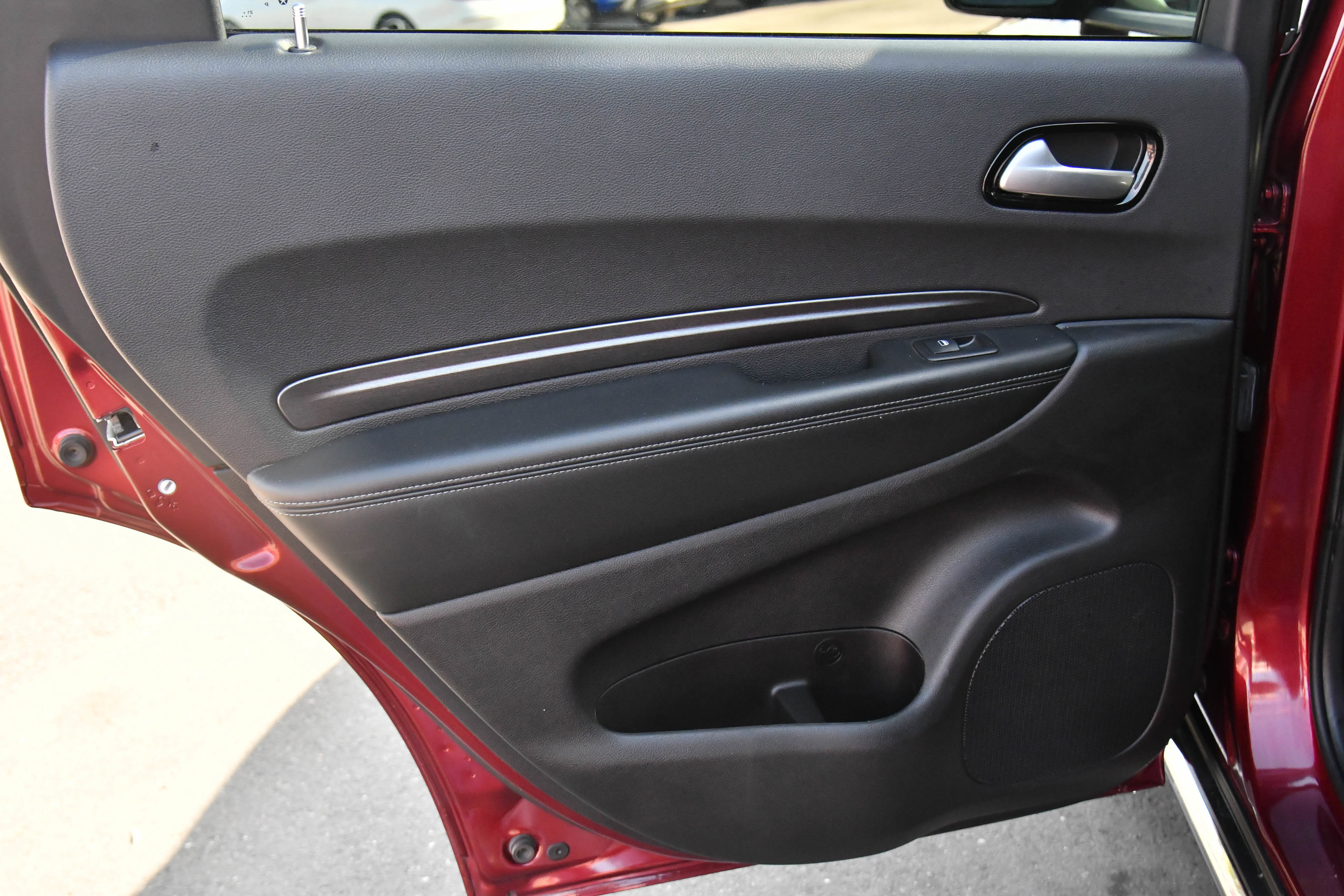 Used 2022 Dodge Durango SXT image 33