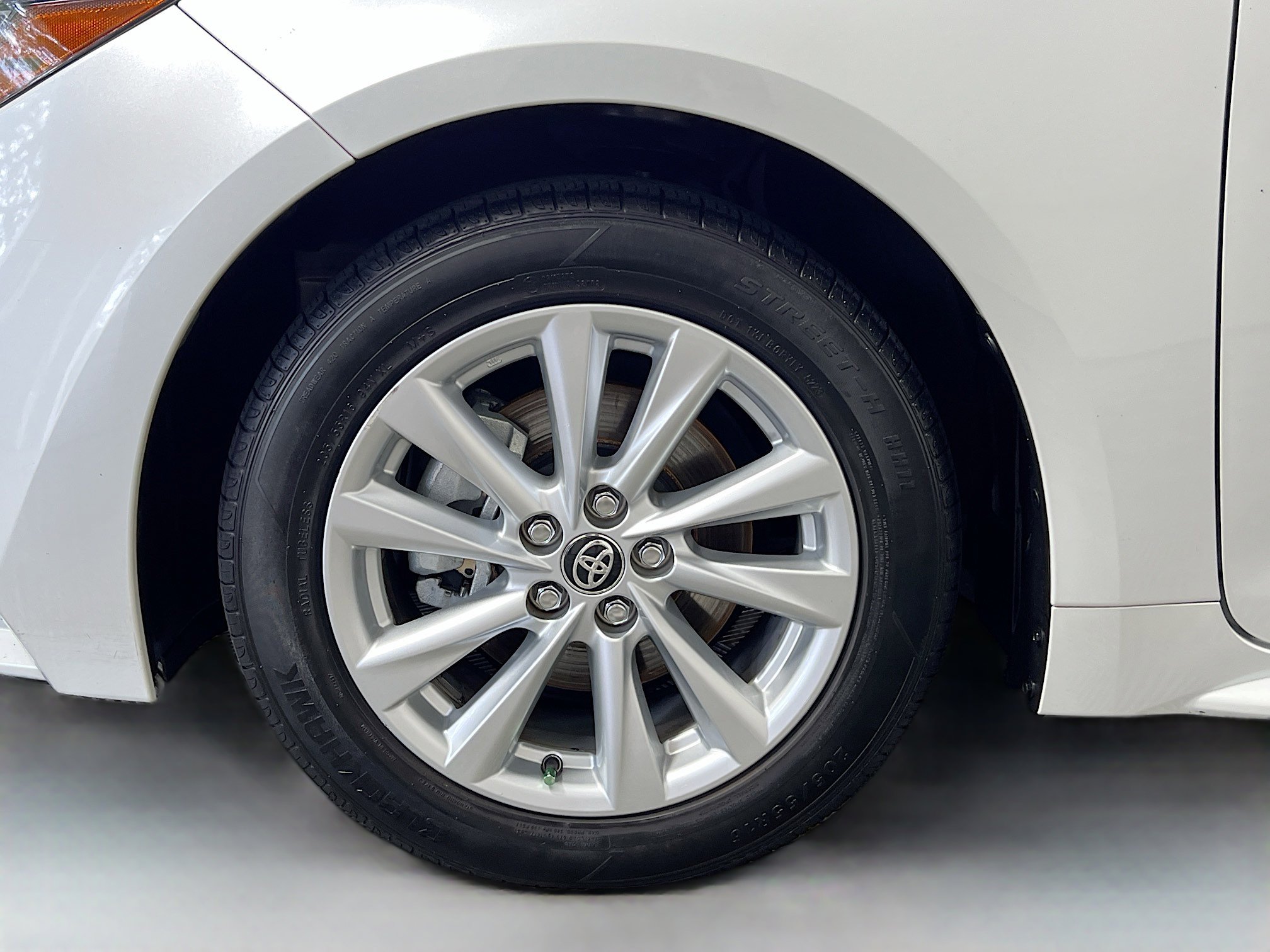 Used 2023 Toyota Corolla LE w/ LE Premium Package image 14