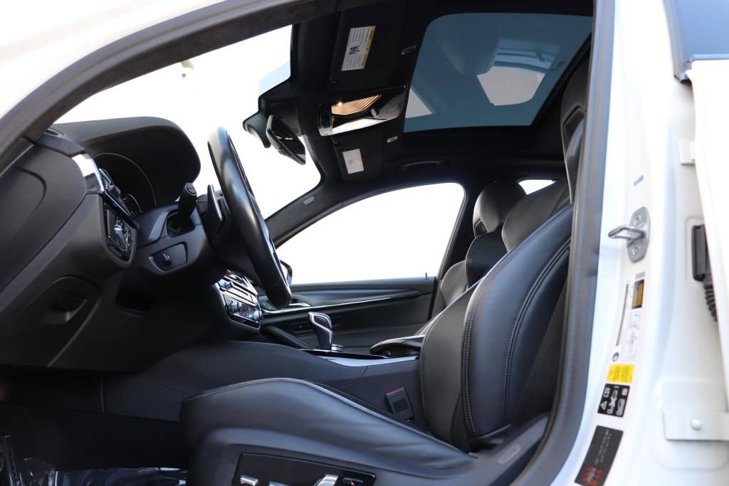 Used 2019 BMW M5 w/ Executive Package image 38