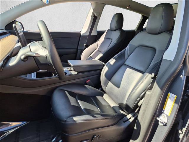 Used 2022 Tesla Model Y Long Range AWD/4WD image 17