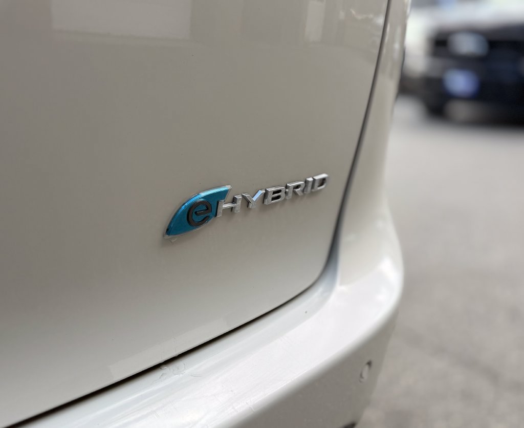 Used 2019 Chrysler Pacifica Limited w/ Advanced Safetytec Group FWD image 32