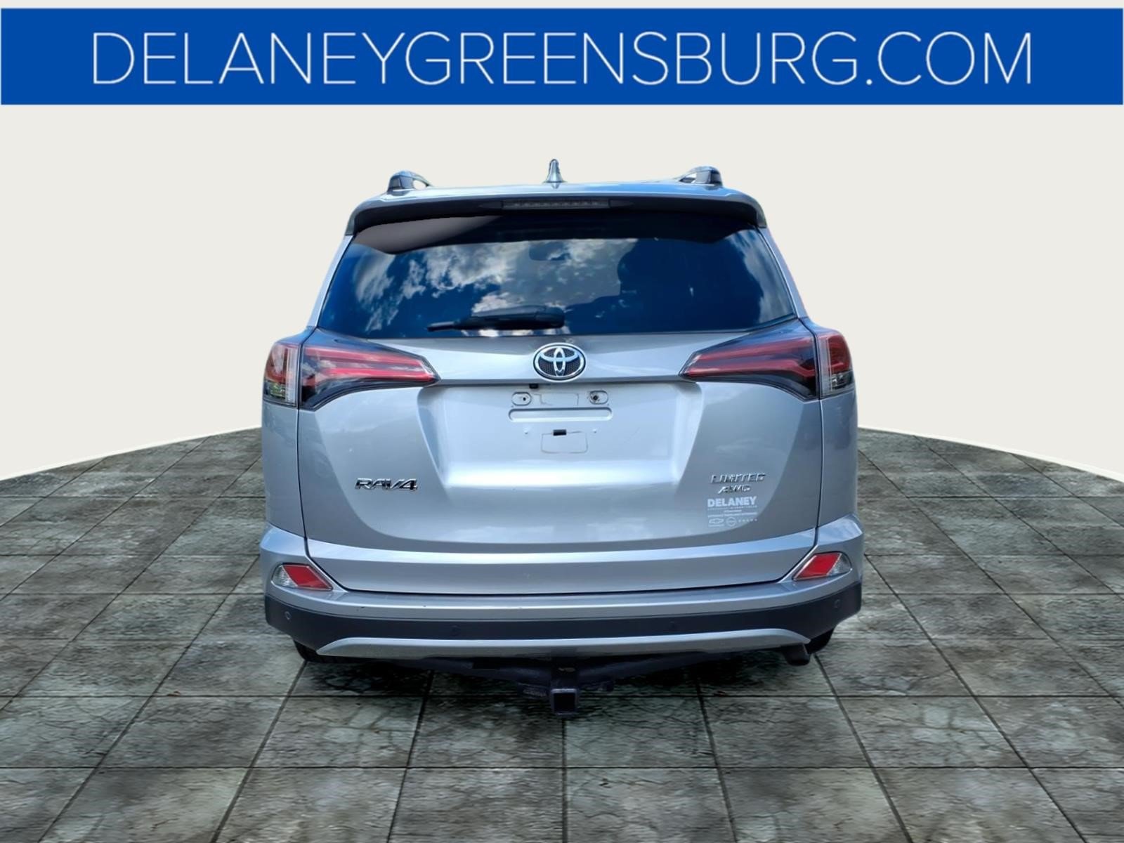 Used 2017 Toyota RAV4 Limited AWD/4WD image 4