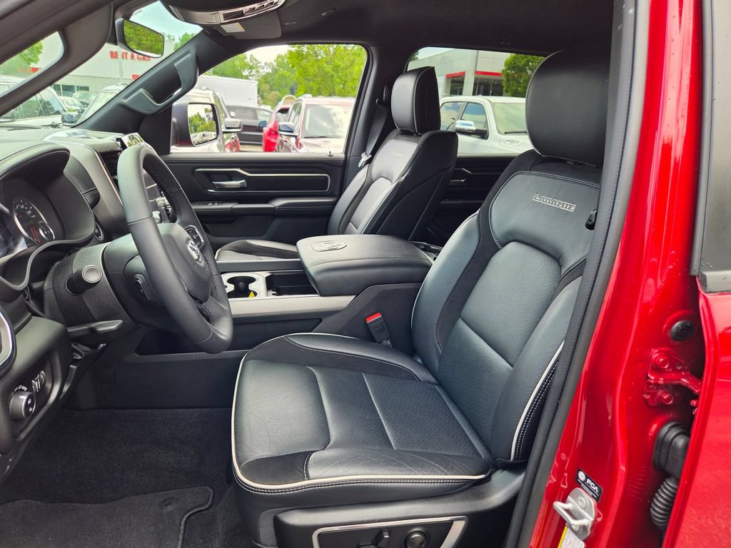 Used 2026 RAM 1500 Laramie AWD/4WD image 28