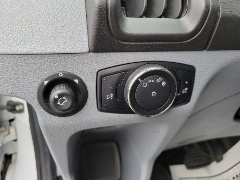 Used 2016 Ford Transit 150 XLT image 19