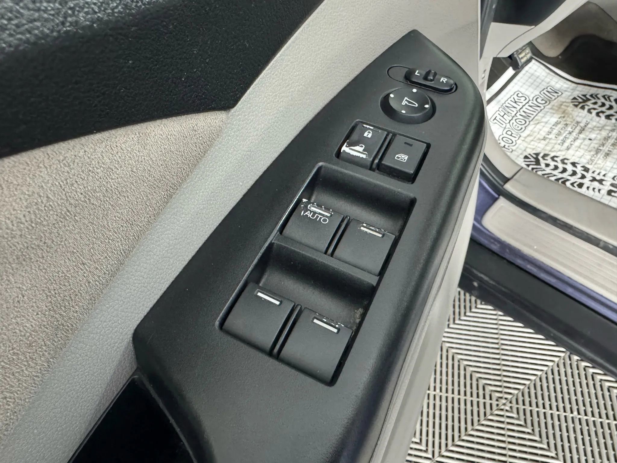 Used 2012 Honda CR-V EX image 38