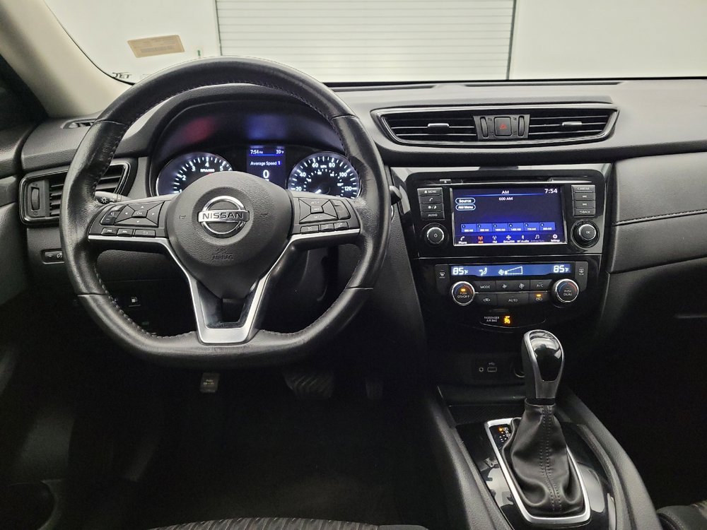 Used 2020 Nissan Rogue SV image 22