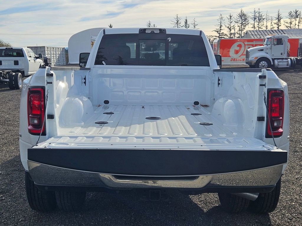 New 2026 RAM 3500 Tradesman AWD/4WD image 10
