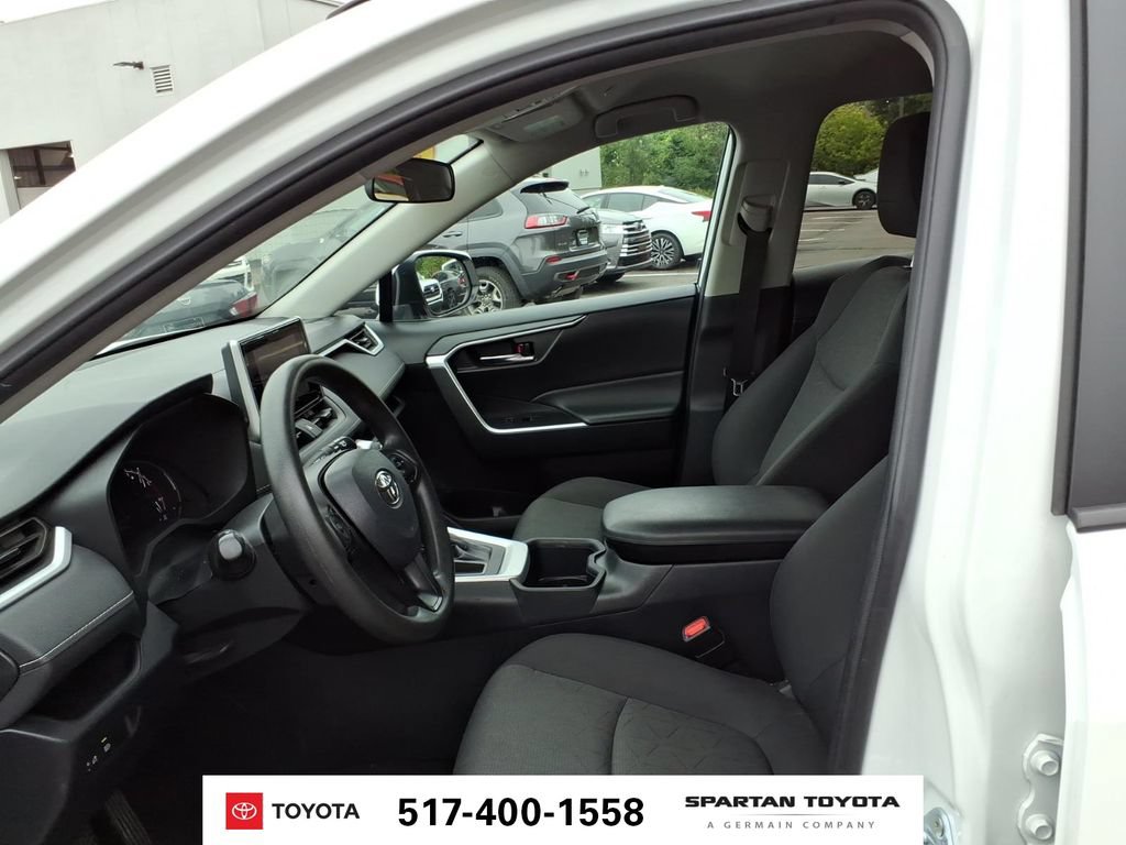 Used 2024 Toyota RAV4 XLE FWD image 14