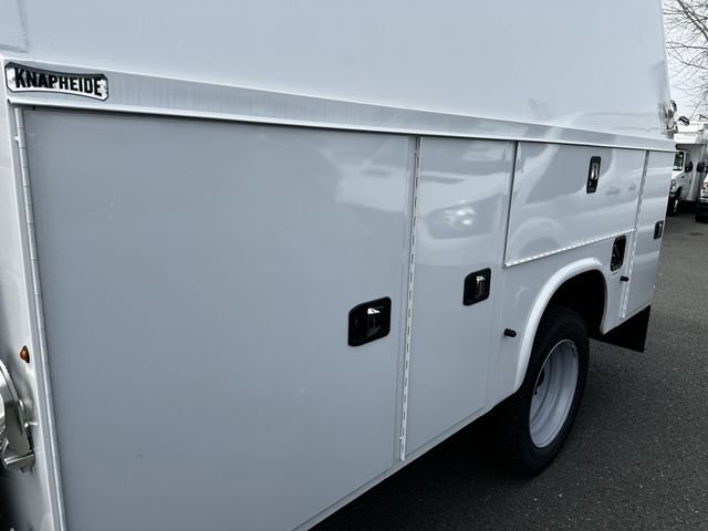 New 2026 Ford F550 4x4 Crew Cab image 73