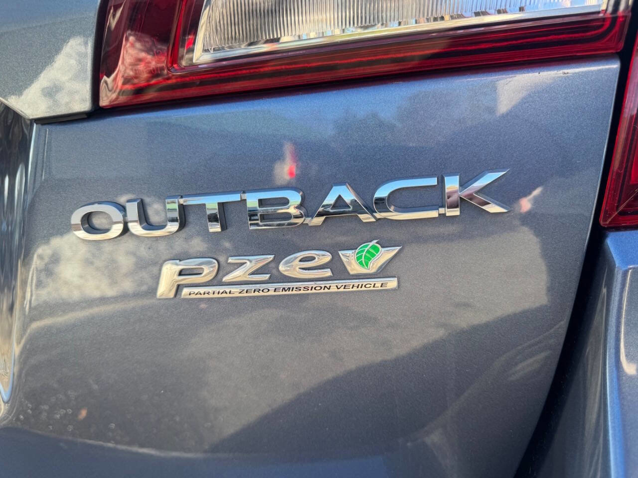 Used 2015 Subaru Outback 2.5i Premium AWD/4WD image 10