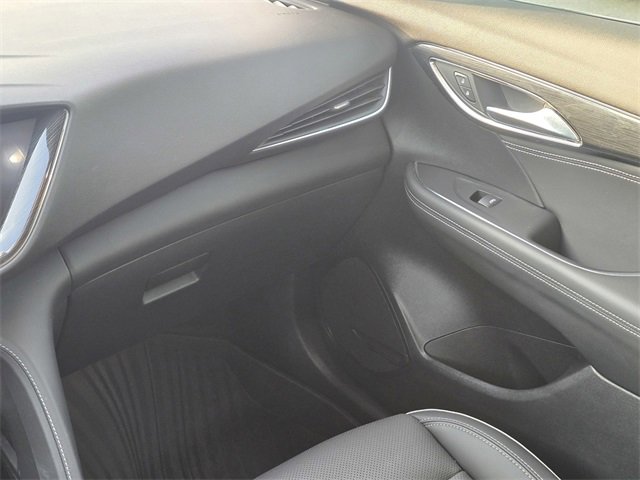 Used 2023 Buick Envision Essence image 18