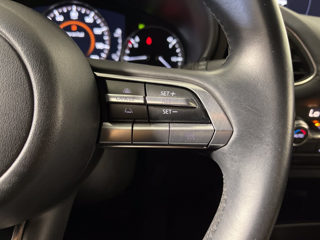 Used 2019 MAZDA MAZDA3 Hatchback FWD image 29