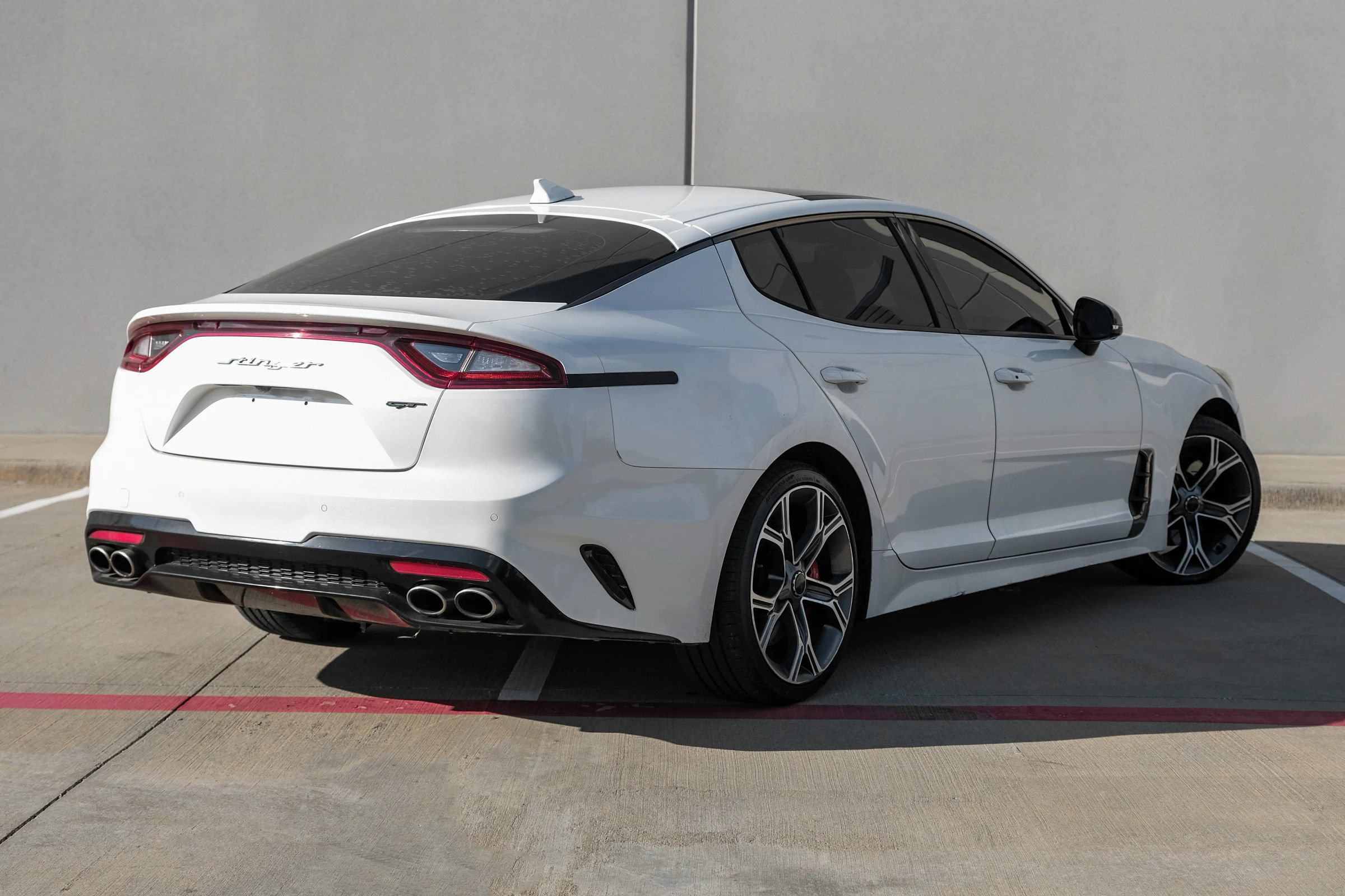 Used 2020 Kia Stinger GT2 RWD image 13