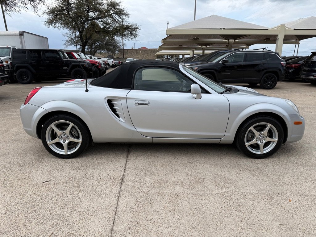 Used 2003 Toyota MR2 image 8